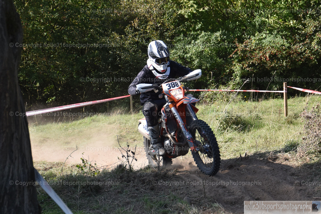 DSC_0106 | Sportfotografie , Motorsport, Motoross, Reitsport, Mointainbike, Enduro,
Landschaft , Outdoor, Eventfotografie, Landschaft, Bilder online bestellen - Realisiert mit Pictrs.com