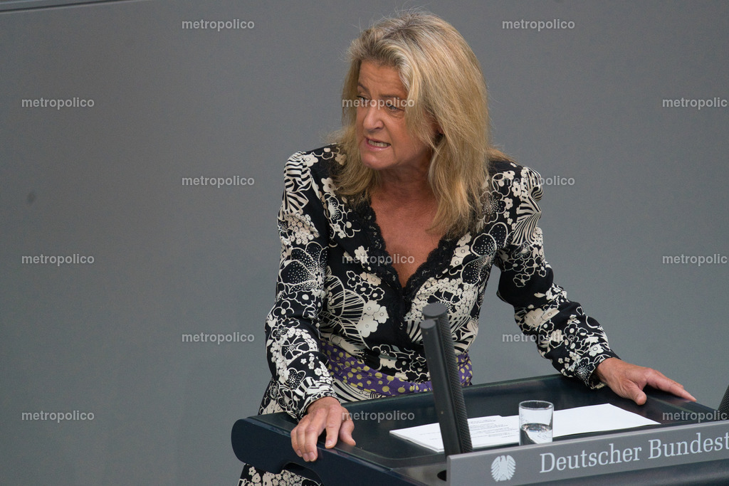 Mechthilde Witttmann (69 | Metropolico