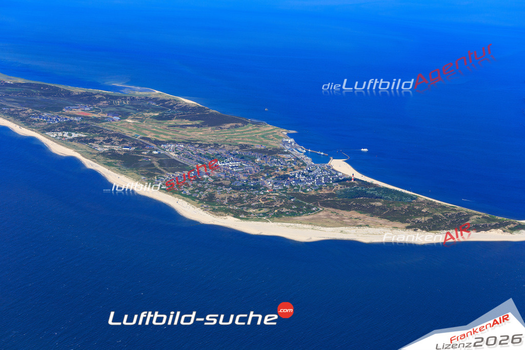 Die Luftbildaufnahme Hoernum - Sylt wurde 2018 mittels Flugzeug (keine Drohne) erstellt. Perfekte Schärfe und Druck- Auflösung- Garantiert!