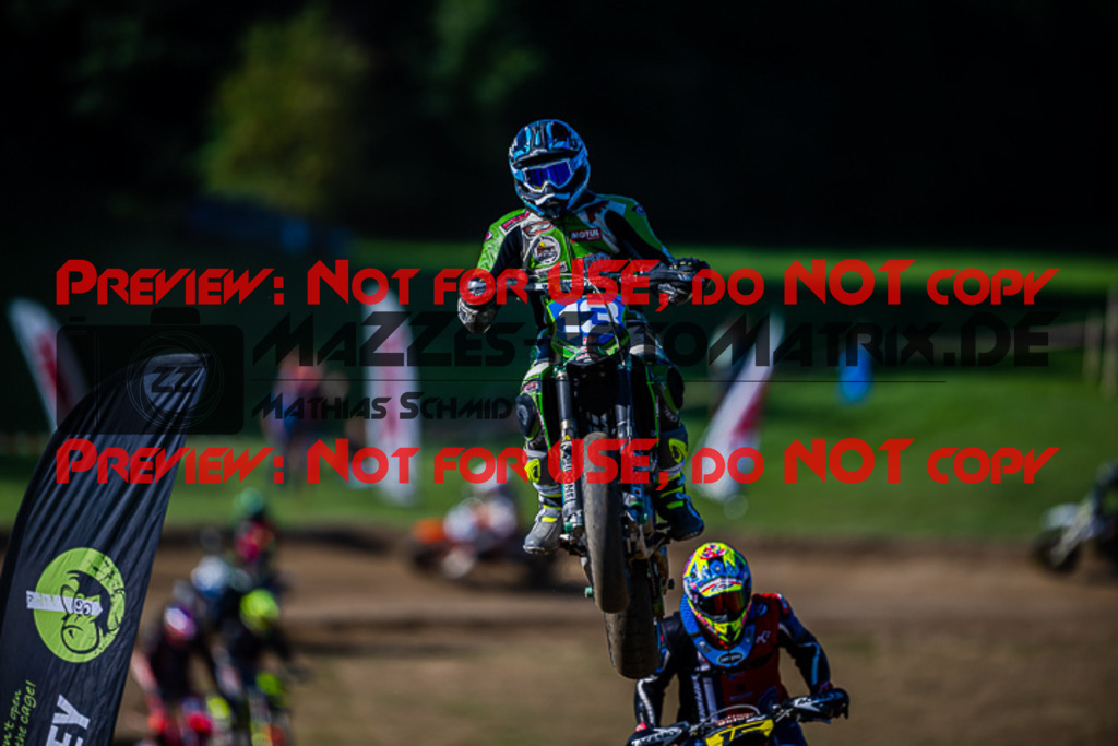 MaZZes_FotoMatrix_220904_6758 | UE40