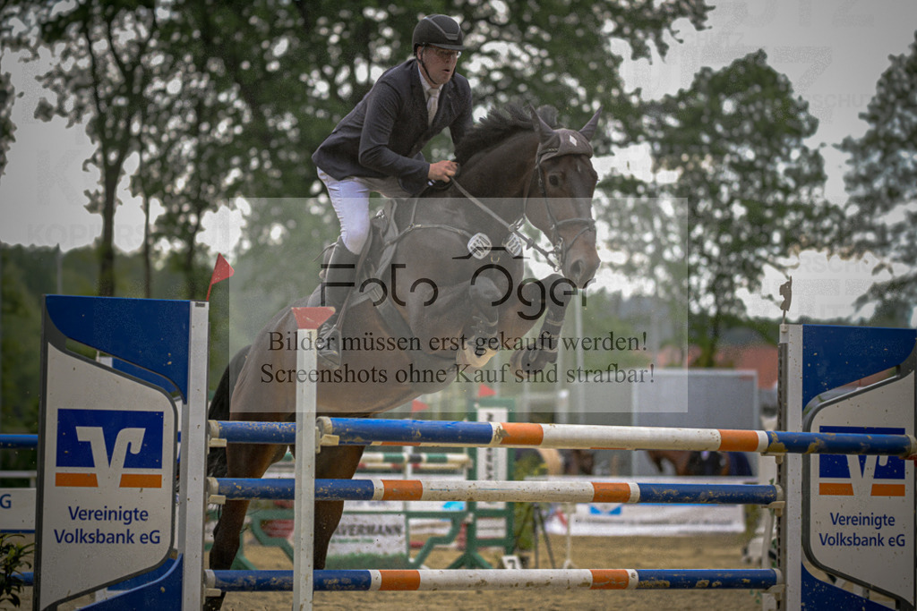 20240505-DOS_2804 | Entdecke hochwertige Reitturnierfotos von Foto Oger. Professionell, emotional und authentisch – jetzt Lieblingsmomente im Shop bestellen.Deutschlandweite Turnierfotografie. - Realisiert mit Pictrs.com