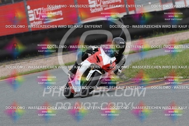 2016-06-30-PBK-3231 | Sportfotografie; SlowMotion; Video; Rennstrecke; Hafeneger; RSE; Speer; Trackday; Motorsportarena; Hockenheimring; Brno; Most; Barcelona; Valencia, Benny; Kaetzmer;