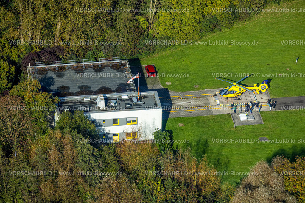 Luenen241012124 | Luftbild, ADAC Luftrettung Hubschrauber D-HWFH Christoph 08  am St. Marien Hospital, Lünen, Ruhrgebiet, Nordrhein-Westfalen, Deutschland
