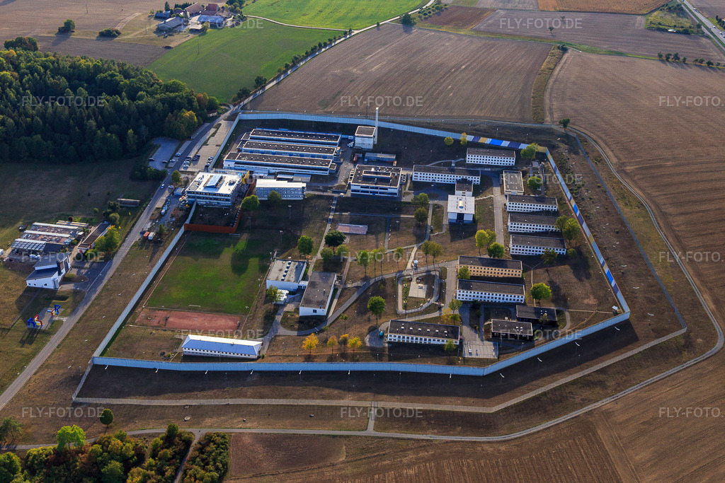 Luftbild: Justizvollzugsanstalt Justizvollzugsanstalt Adelsheim in Adelsheim im Bundesland Baden-Württemberg in Deutschland. Foto: IMG_111462.jpg vom 09.09.2018 durch Werner Riehm/FLY-FOTO.deWWW.JVA-ADELSHEIM.DE