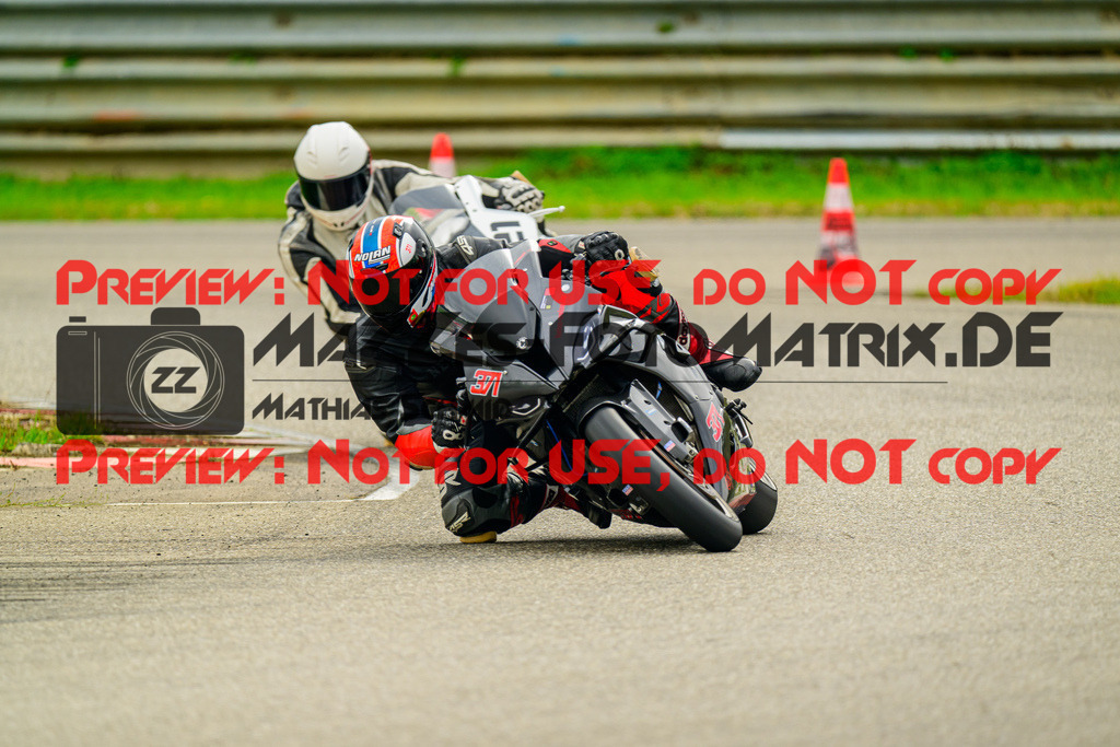 MaZZes_Fotomatrix_20241003_6007705_1807-2 | ROT