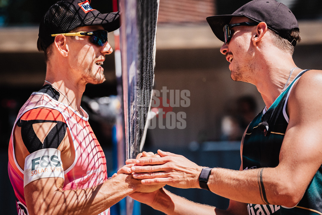 Beachvolleyball | Männer | Allianz German Beach Tour 2025 | Tourstop Düsseldorf | 11.05.2025 | v.l. Bennet Poniewaz und Lukas Pfretzschner beim Shake Hands