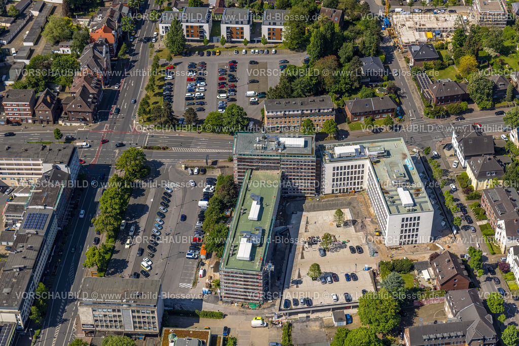 Bottrop230509698 | Luftbild, Neues Bauknecht-Quartier mit Baustelle am RAG Gebäude an der Hans-Böckler-Straße, Gleiwitzer Platz, Altstadt, Bottrop, Ruhrgebiet, Nordrhein-Westfalen, Deutschland