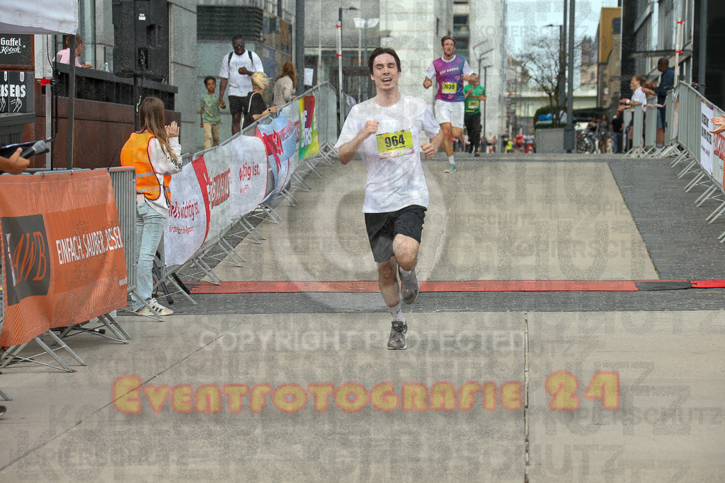250920_1321_EX1_4121 | Sportfotografie im Rhein-Sieg Kreis, Köln, Bonn, NRW, Rheinland Pfalz, Hessen, etc. Unser Tätigkeitsfeld umfasst den Laufsport vom Volkslauf über den Marathon, Duathlon, Triathon bis zum Ultralauf wie Kölnpfad Ultra oder Schindertrail.