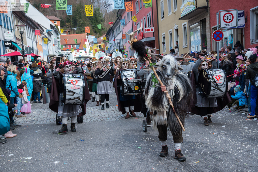 FastSonn_23-274 | Fotoblog Schwarzwald, Foto Blog Wiesental, Pfaffenberg, Winterzauber, Zeller Bergland, Zell im Wiesental, Fotoblog Wiesental, Landschaftsfotos, Bilder Wiesental, Natur, Naturbilder, Fastnacht, Zeller Fastnacht, Zeller Fasnacht, Zeller Bergland, Belchen, - Realisiert mit Pictrs.com