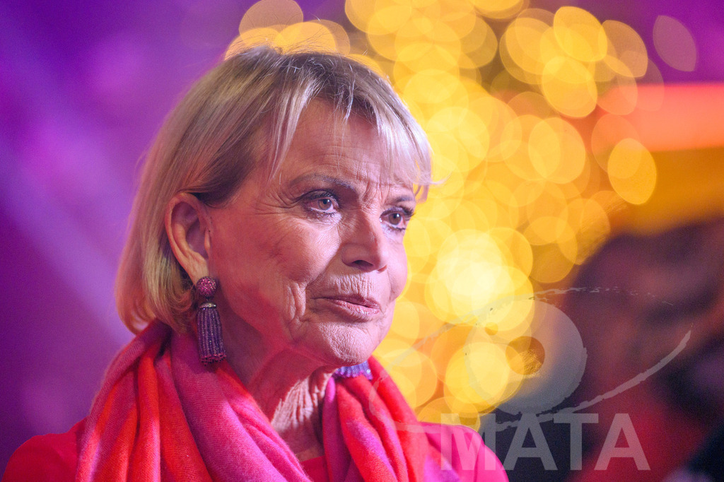 _DWI5998 |  Uschi Glass bei '30 Jahre Sternstunden-Gala 2023' in der Frankenhalle. Nürnberg, 15.12.2023 - Realisiert mit Pictrs.com