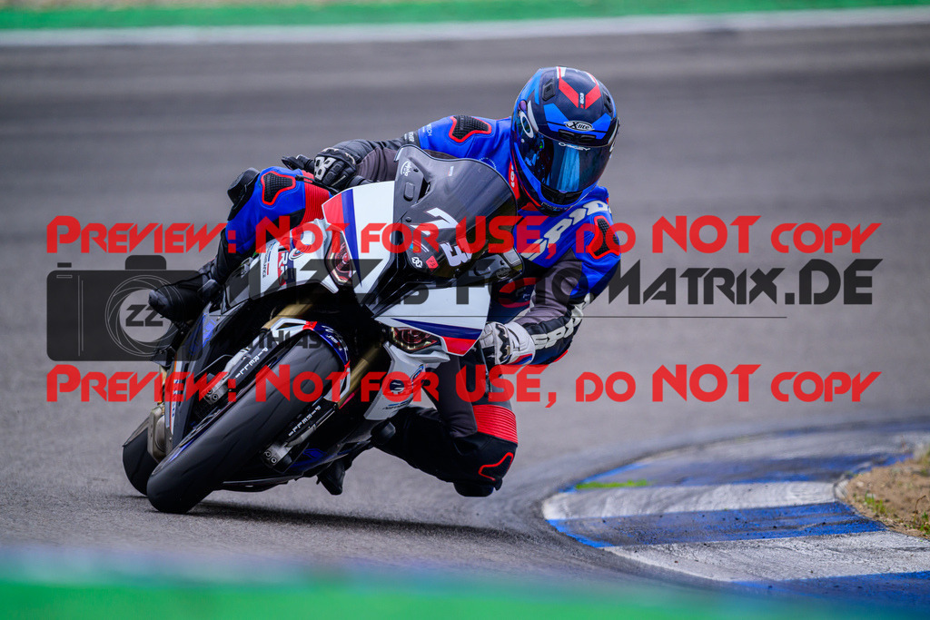 MaZZes_Fotomatrix_20250421_6007705_6954 | ROT