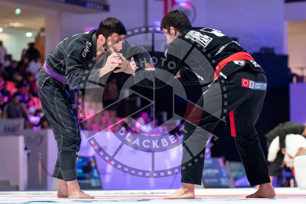20231109PBB6231 | Fighters compete during the AJP World Professional Championship in the Mubadala Arena in Abu Dhabi, Arab United Emirates, on November 9, 2023.