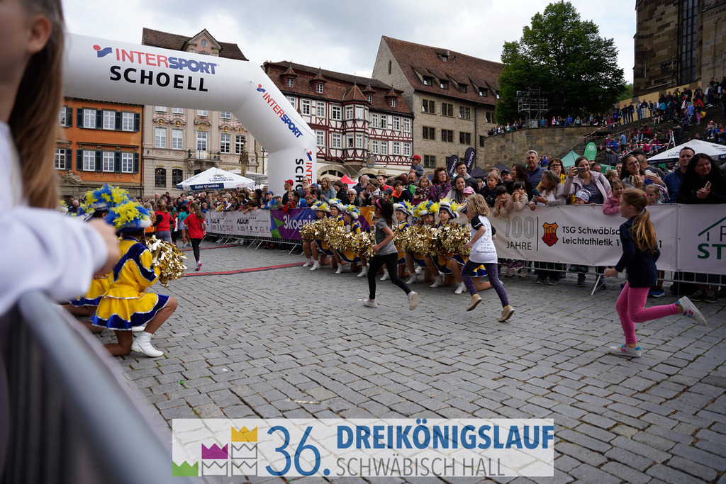 AOK Junior Cup 400m | 3Königslauf 2022 AOK Junior Cup 400m - Realisiert mit Pictrs.com