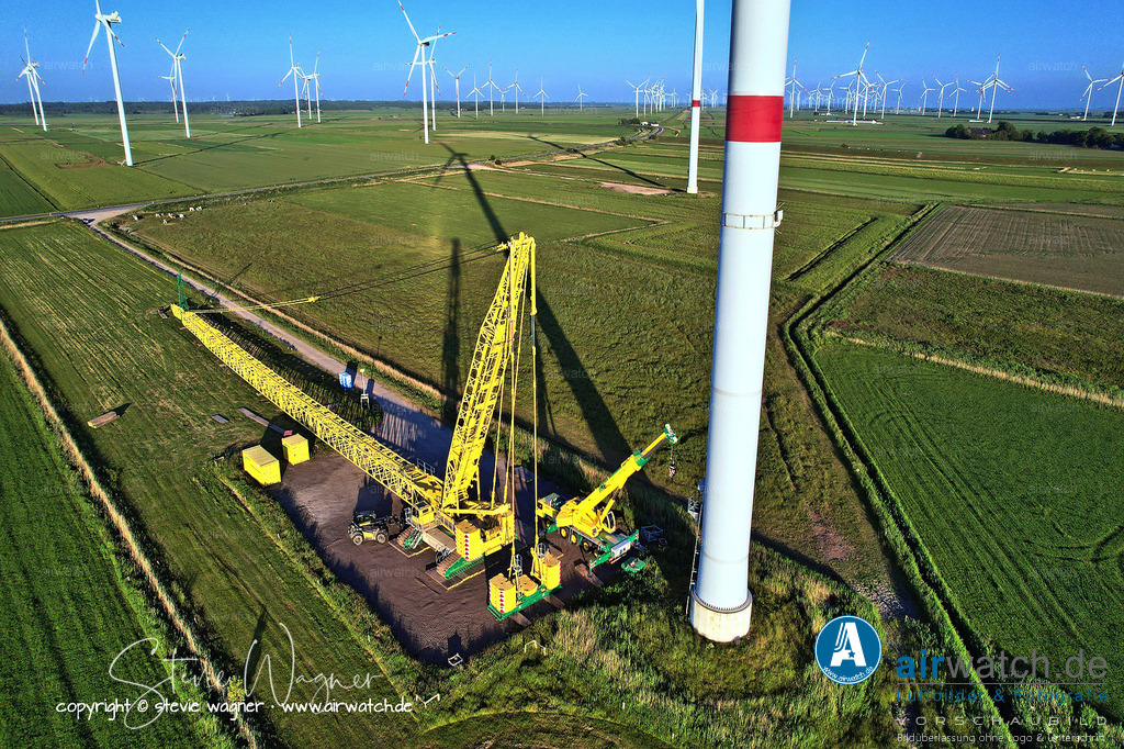 Langenhorner Alter Deich - Windpark - Luftbild | Entdecken Sie atemberaubende Luftbilder und Fotografien auf airwatch.de - Tauchen Sie ein in eine Welt voller faszinierender Aufnahmen aus der Vogelperspektive.