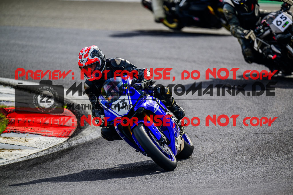 MaZZes_FotoMatrix_240911_6007705_3861 | GRUEN