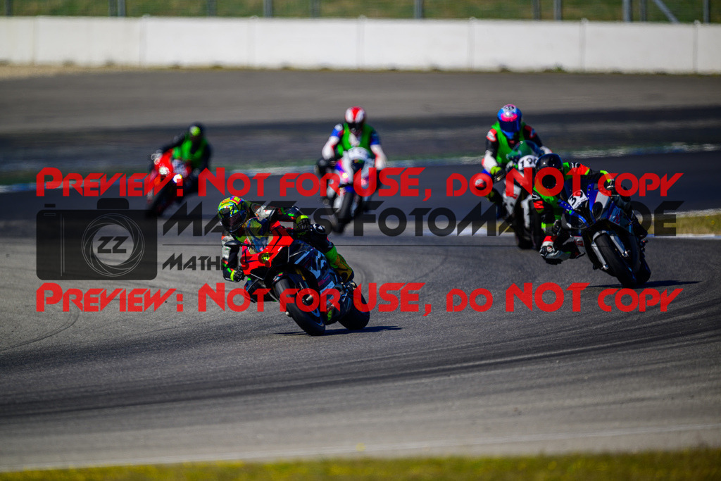 MaZZes_Fotomatrix_20250407_6007705_6752 | INST