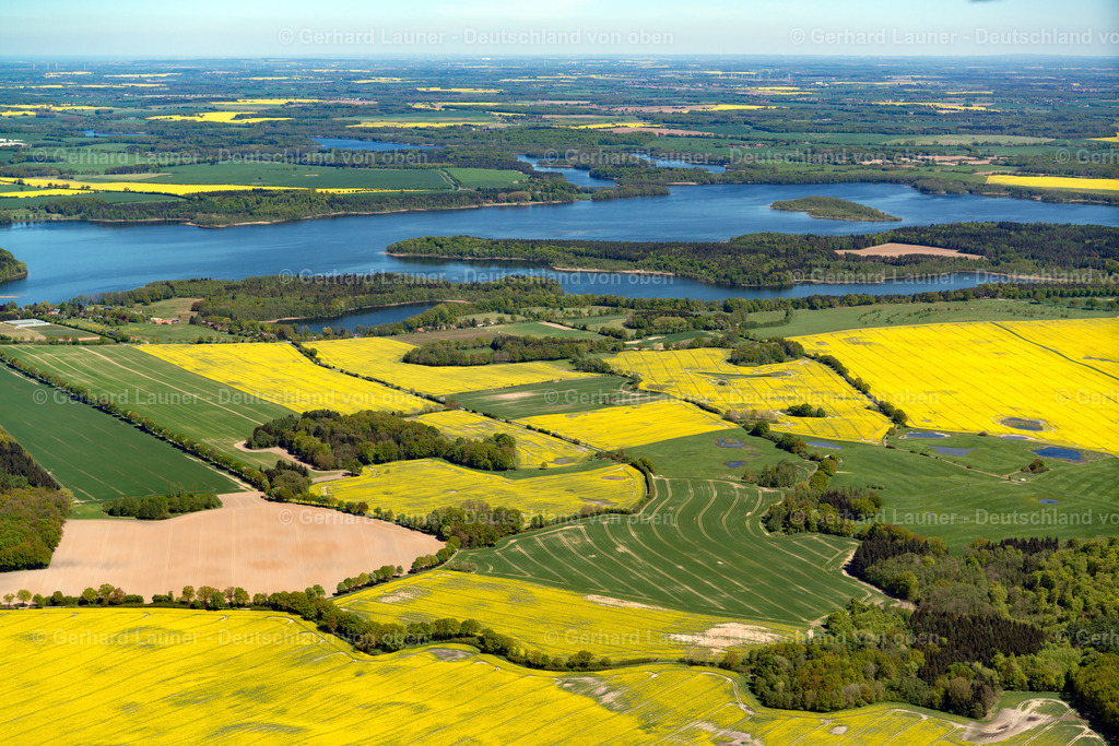 3801166 | Landschaft mit Rapsfeldern am Schaalsee mit Küchensee, Lassaher See und Bernsdorfer See