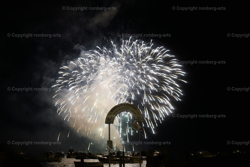 L1090721 | romberg-arts, romberg-arts.de, www.romberg-arts.de, Foto_Online_Shop, Julia Fuhrmann, Köln, Fotos, Fotografie, Fotokunst, Kunstdrucke, Naturfotos, Aktfotos, Nacktfotos, schwarz_weiß_Fotos, Blumenfotos, Blumen, Tiere, Beton, Korrosion, Lächeln, Drucke