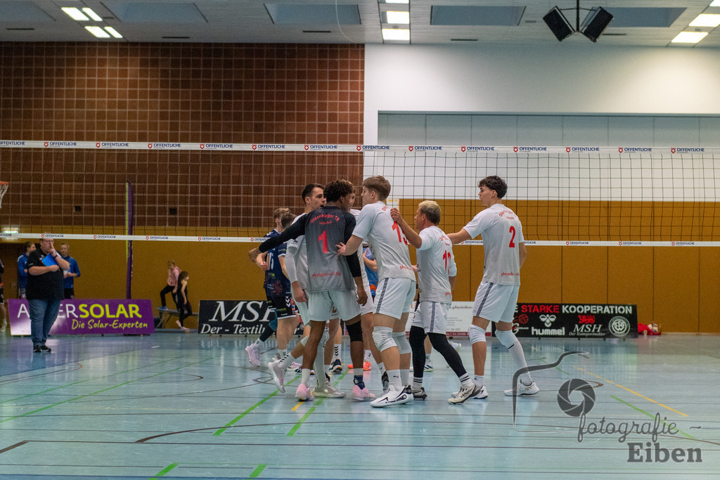 VSG Ammerland-Oldenburger TB | Regionalliga; VSG Ammerland (blau)-Oldenburger TB (weiß) am 18.01.2025 in Bad Zwischenahn (Sporthalle Schilldestraße ), Photo: Philip Eiben 2025 - Realized with Pictrs.com