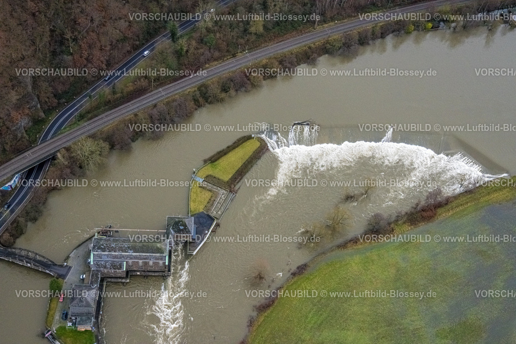 Witten231201930Ruhr | Luftbild, Ruhrhochwasser, Weihnachtshochwasser 2023, Fluss Ruhr tritt nach starken Regenfällen über die Ufer, Überschwemmungsgebiet am Laufwasserkraftwerk Hohenstein, Bäume im Wasser, Witten, Ruhrgebiet, Nordrhein-Westfalen, Deutschland