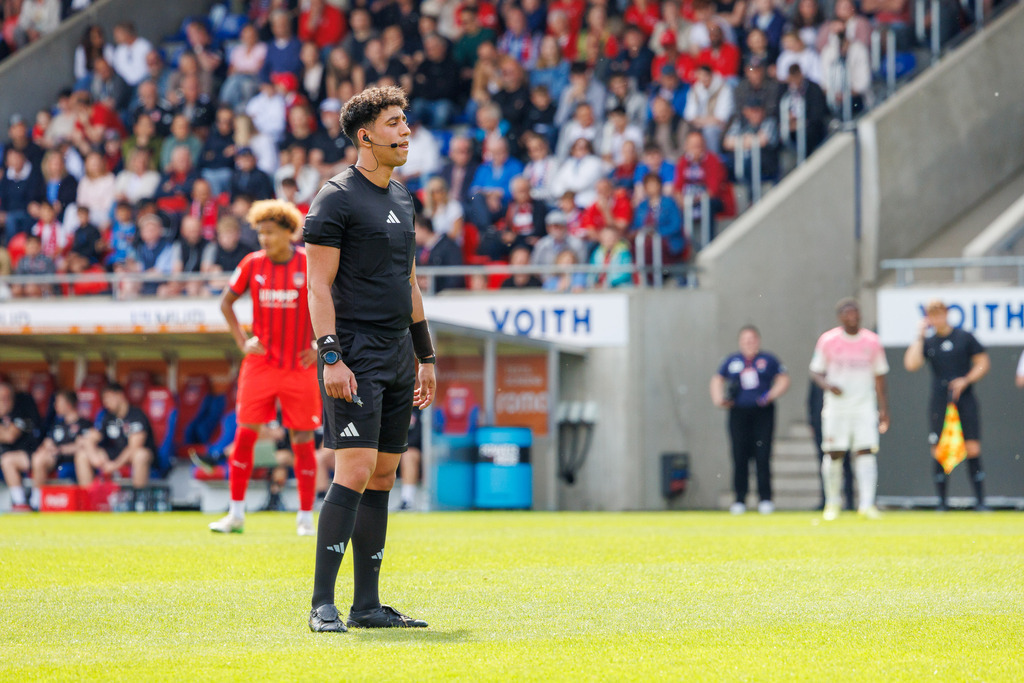 20260503-U19_FCH-LEV_035 | 1.FC Heidenheim 1846 vs. Bayer 04 Leverkusen, Fußball, U19, A-Junioren, NWL, U19-DFB-Nachwuchsliga, 2025/2026, Achtelfinale, 03.05.2026 in Heidenheim, Voith Arena(Foto: Michael Bulling) - Realisiert mit Pictrs.com