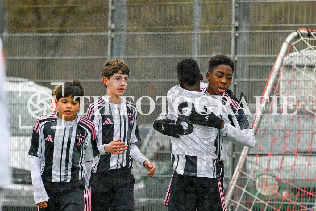 GER, Juventus - FC Aarau,  Fussball, PS-Immo-Cup 2026,U13 Feldturnier, 18.01.2026 | Juventus, FCA