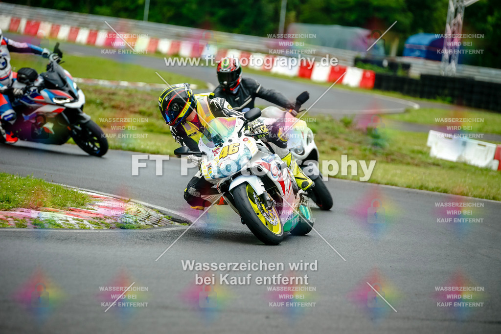 VBK-3836 | Hier findet Ihr Bilder von Touristenfahrten auf der Nürburgring Nordschleife oder von anderen Veranstaltungen die ich besucht habe. Viel Spass beim Durch Schauen 