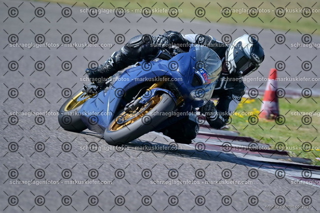 26BT02-0396 | markuskiefer.com - Realisiert mit Pictrs.com