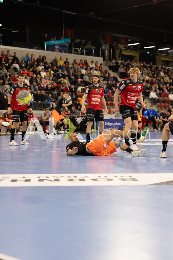 Handballen I Herren I Saison 2025-2026 I Quickline Handball League 2026 | Men I 18. Spieltag I Pfade Winterthur - Kadetten Schaffhausen I 20.12.2025 | 2 Lucas Meister (Kadetten Schaffhausen) - Kreisläufer - Realisiert mit Pictrs.com
