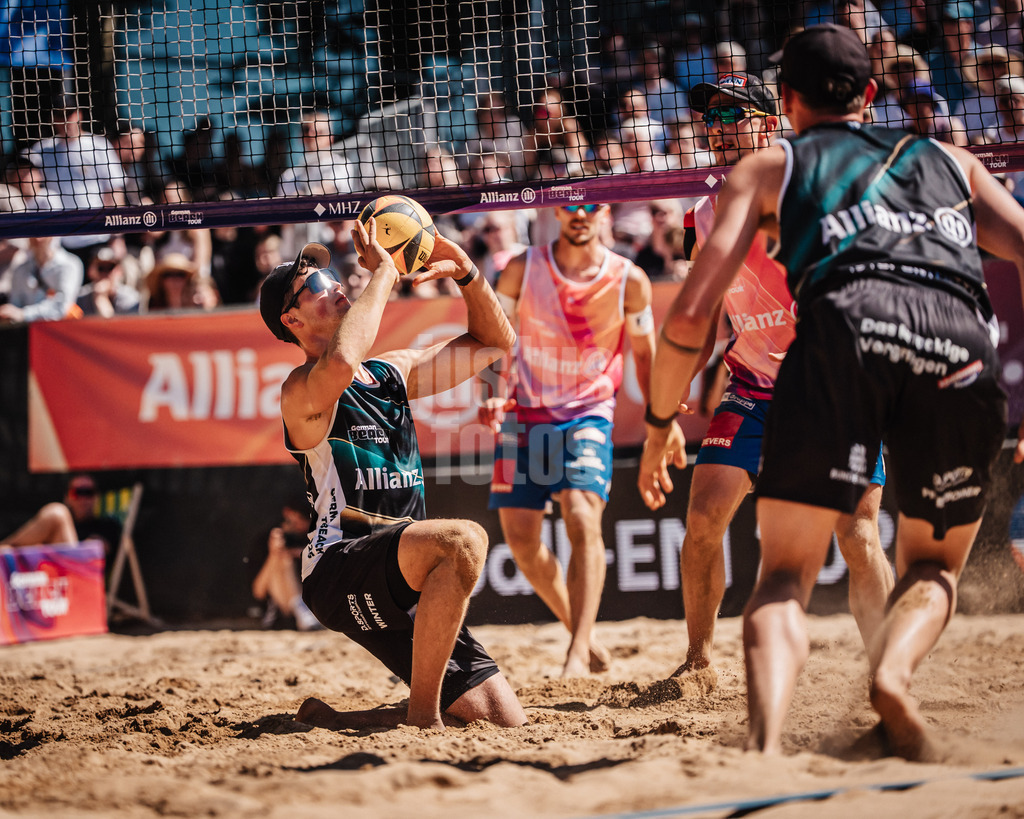 Beachvolleyball | Männer | Allianz German Beach Tour 2025 | Tourstop Düsseldorf | 11.05.2025 | Sven Winter beim Zuspiel