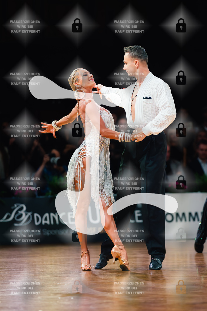 GOC 2025 - WDSF GrandSlam Latin 6th (54) Artur Balandin _ Anna Salita (Germany)-2025-08-23-5705 | Webshop for digital downloads and prints of dance sport, event & show photographer Julian Link - Realisiert mit Pictrs.com