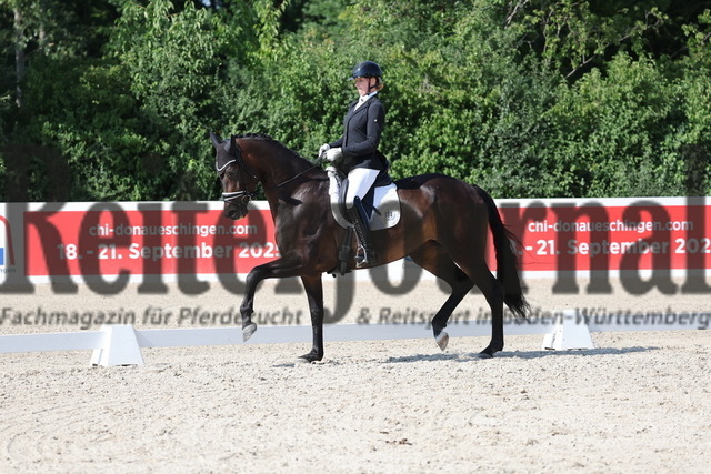 Weilheim_2025_Prfg.Nr.24_Reitpferdeprüfung_Ines Fleischmann_Tjara 17 (1) | Alle Fotos der Reiterjournal Fotografin Doris Matthaes im Reiterjournal Online-Fotoshop. - Realisiert mit Pictrs.com