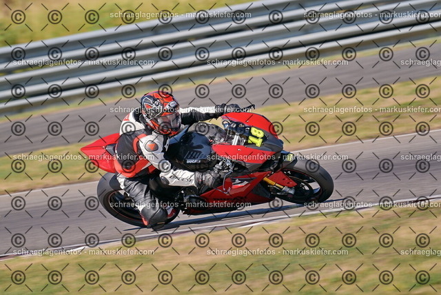 26bt05-0341 | markuskiefer.com - Realisiert mit Pictrs.com