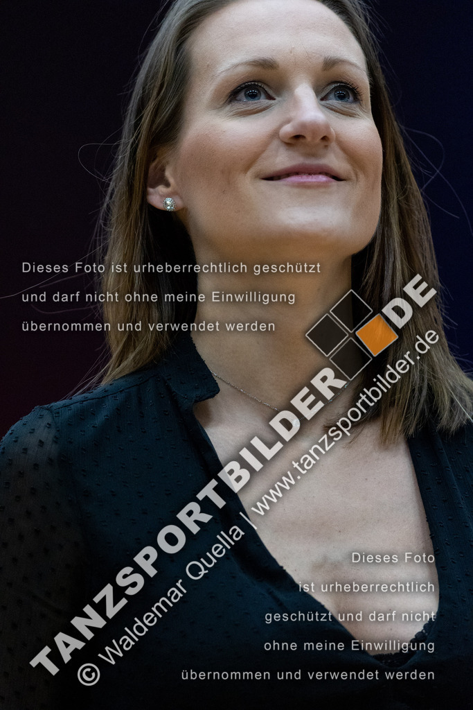 20230115-02623 | Hier finden Sie Tanz Bilder vom Latein und Standard Formationen tanzen. Sportbilder vom Tanzsport. Schöne Fotos und von Weltmeisterschaft, Europameisterschaft, Bundesliga, Regionalliga, Oberliga und Landesliga sowie von GOC Stuttgart, DanceComp, WM Bremen