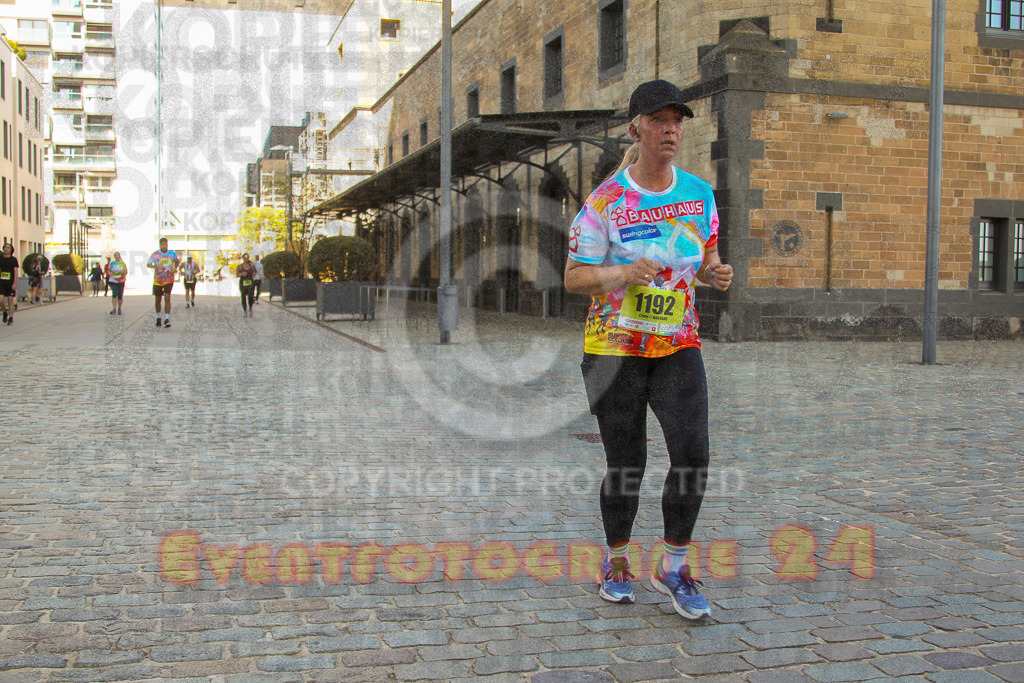 240921_1334_EV4_8683 | Sportfotografie im Rhein-Sieg Kreis, Köln, Bonn, NRW, Rheinland Pfalz, Hessen, etc. Unser Tätigkeitsfeld umfasst den Laufsport vom Volkslauf über den Marathon, Duathlon, Triathon bis zum Ultralauf wie Kölnpfad Ultra oder Schindertrail.