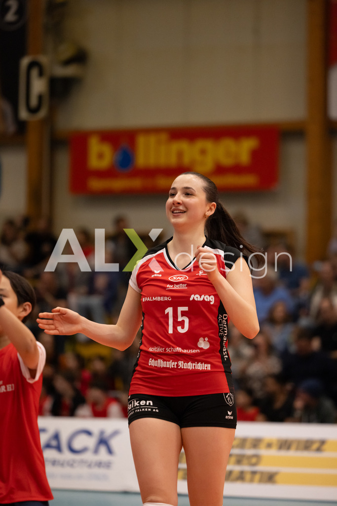 Volleyball I Frauen I Saison 2025-2026 I Volleyball NLA | Women I  Playoffs Finals 2/5 I  VC Kanti Schaffhausen - viteos NUC I  10.04.2026 | 15 Alessia Pazin (CH) (VC Kanti Schaffhausen) – Pass / Zuspiel - Realisiert mit Pictrs.com