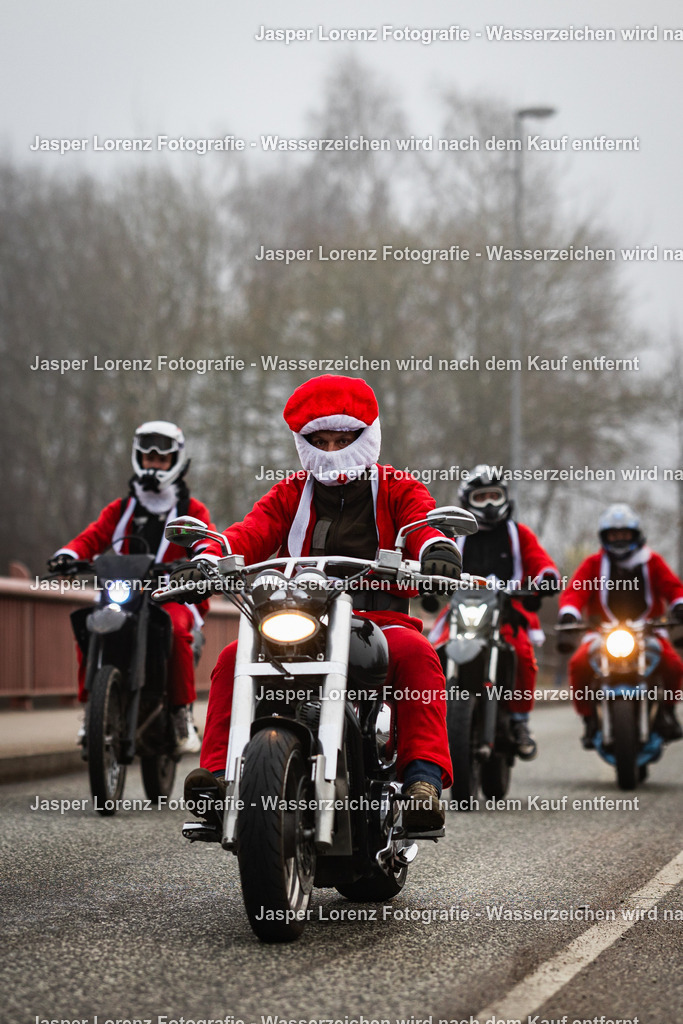 X-Mas Ride I Kiel I 2025 | Jasper Lorenz Fotografie - Realisiert mit Pictrs.com