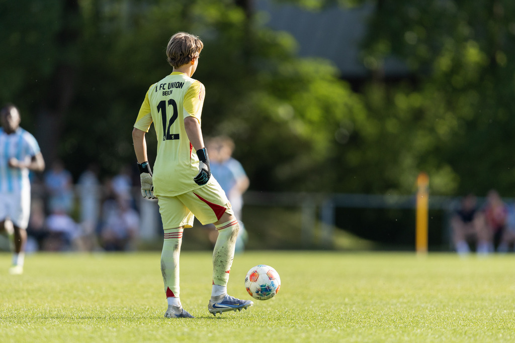 Fußball I Männer I 40. Pfingscup Hollage I 13264 | realhellocedii - Realisiert mit Pictrs.com