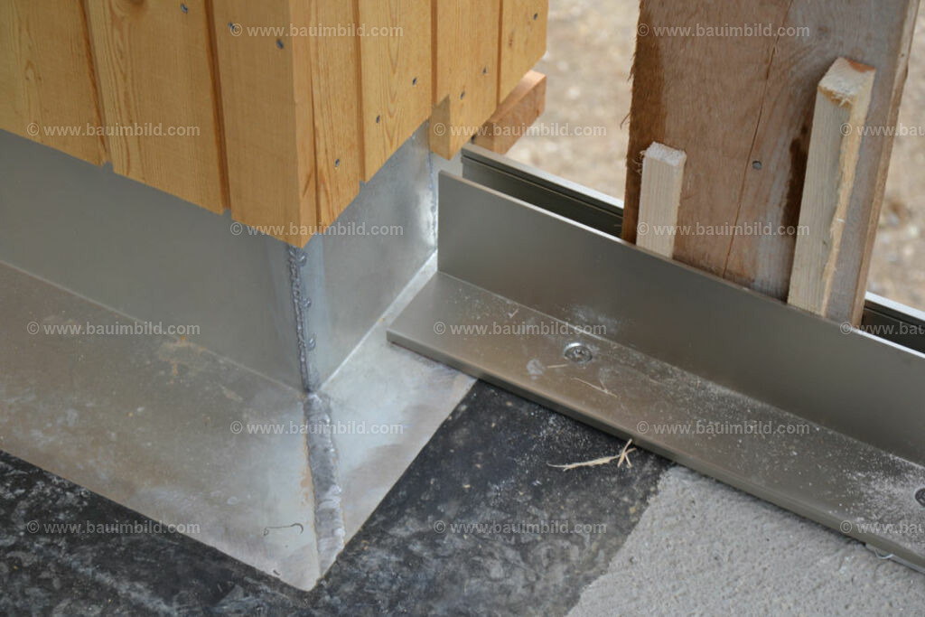 bib-lg24-metallbau-0007 | Nach LV-Leistungsgruppen sortierte Detailfotos über den Bau eines Hauses. Alle Hausbau-Bilder direkt vom Urheber und Autor der Website Haus-Selber-Bauen.com