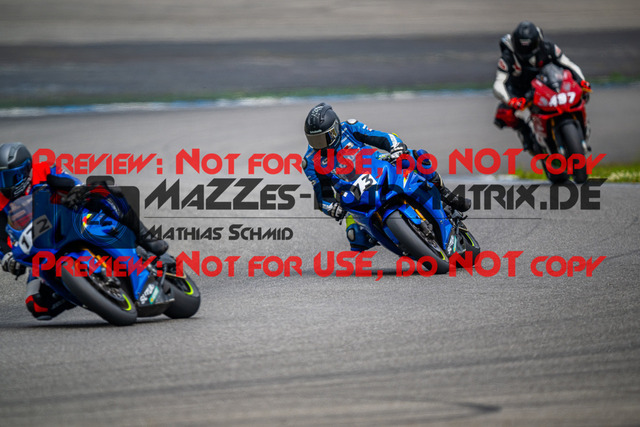 MaZZes_FotoMatrix_240702_6007705_8590 | WEISS