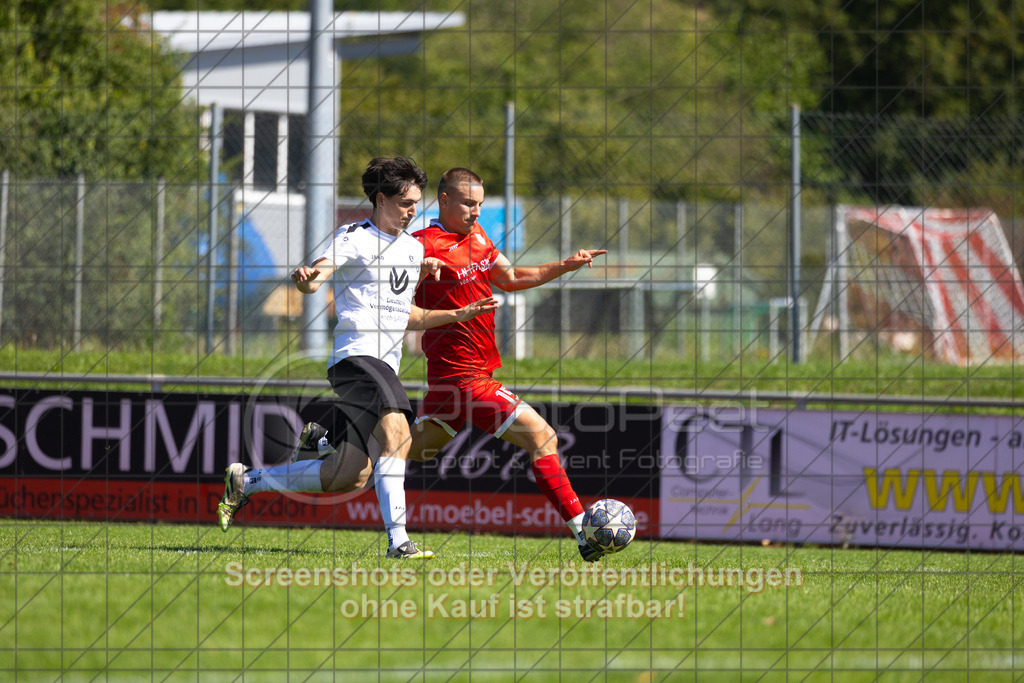 20260906_133647_0185_(c)_by_PhotoPeet | Niklas Eisele (1.FC Donzdorf #15)1.FC Donzdorf II (rot) vs. SGM Jebenhausen-Bezgenriet (weiß), Fußball, Kreisliga A3 - Bezirk Neckar/Fils, 02. Spieltag, Saison 2026/2027, Rasenplatz Lautertal Stadion, Süßener Straße 16, 73072 Donzdorf, 06.09.2026 - 13:00 Uhr,Foto: PhotoPeet / Sport- &amp; Eventfotografie / Peter Harich