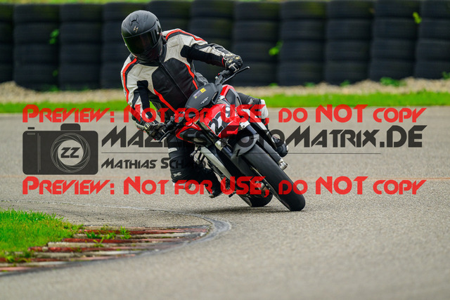 MaZZes_Fotomatrix_20241003_6007705_4222 | GELB