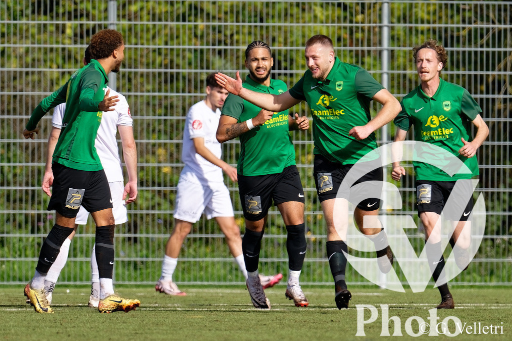 2eme ligue - FC Veyrier - FC Kosova |  durant le match de 2eme ligue entre FC Veyrier et FC Kosova au Stade du Grand-Donzel à Veyrier, Suisse