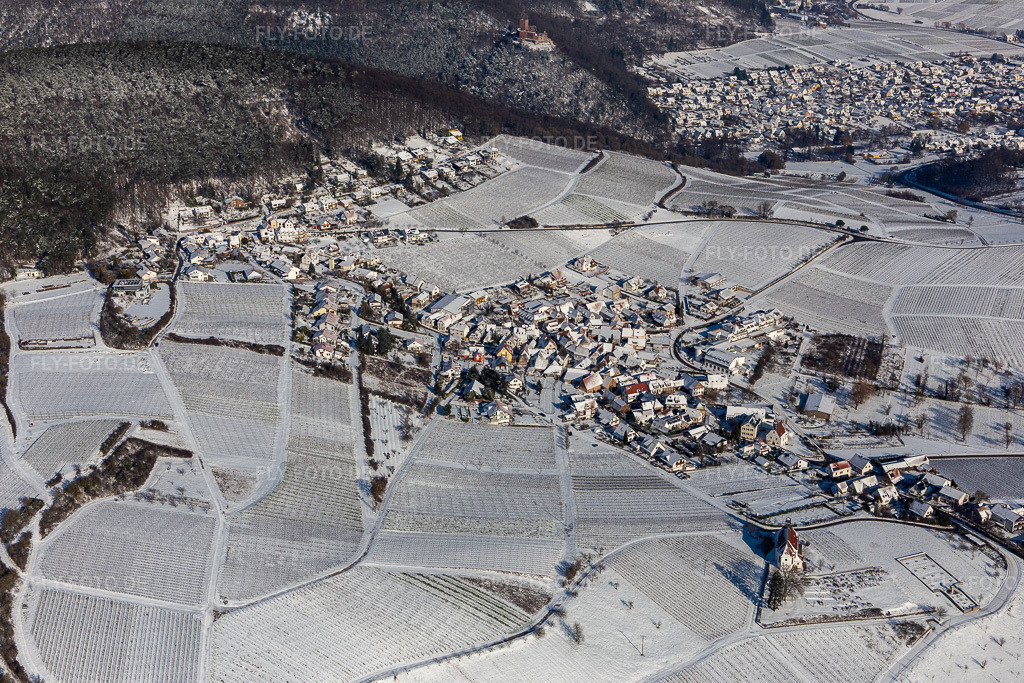 Luftbild: Winterluftbild im Schnee von Gleiszellen im Ortsteil Gleiszellen in Gleiszellen-Gleishorbach im Bundesland Rheinland-Pfalz in Deutschland. Foto: IMG_124413.jpg vom 11.02.2021 durch Werner Riehm/FLY-FOTO.de