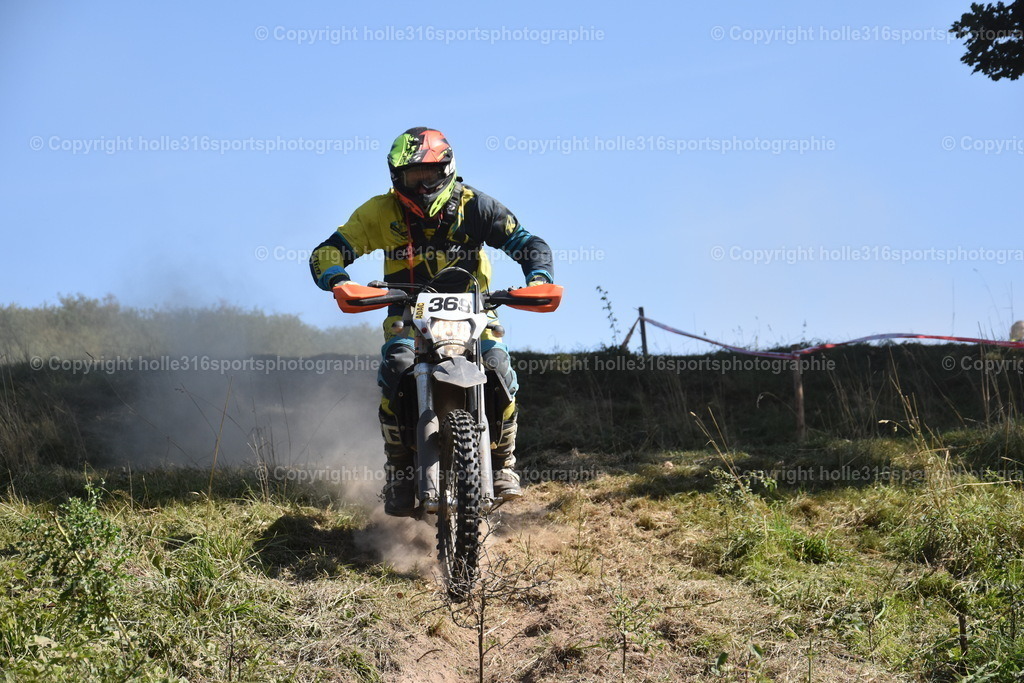 DSC_0144 | Sportfotografie , Motorsport, Motoross, Reitsport, Mointainbike, Enduro,
Landschaft , Outdoor, Eventfotografie, Landschaft, Bilder online bestellen - Realisiert mit Pictrs.com