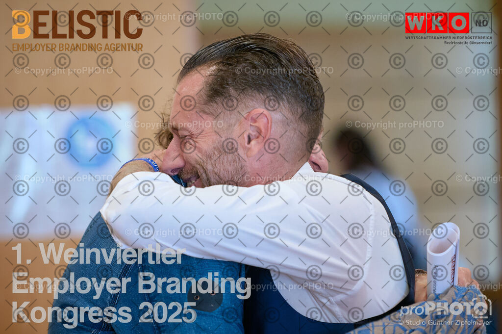 031_202509_EmployerBranding_NZ6_9776 | proPHOTO - Realisiert mit Pictrs.com