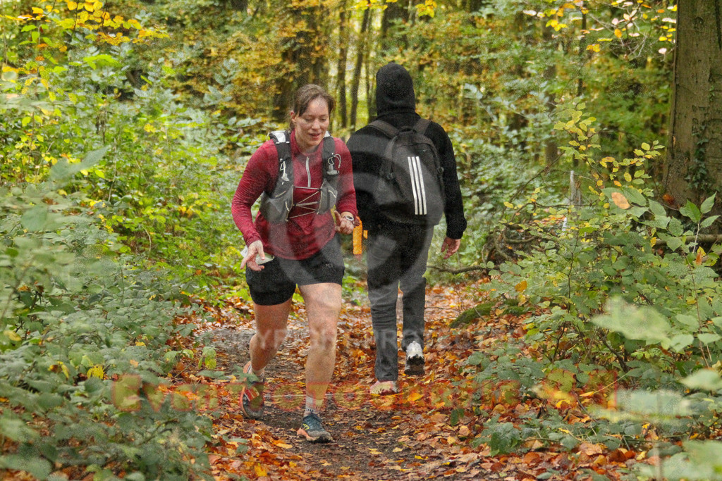 251026_1308_EV4_6560 | Sportfotografie im Rhein-Sieg Kreis, Köln, Bonn, NRW, Rheinland Pfalz, Hessen, etc. Unser Tätigkeitsfeld umfasst den Laufsport vom Volkslauf über den Marathon, Duathlon, Triathon bis zum Ultralauf wie Kölnpfad Ultra oder Schindertrail.
