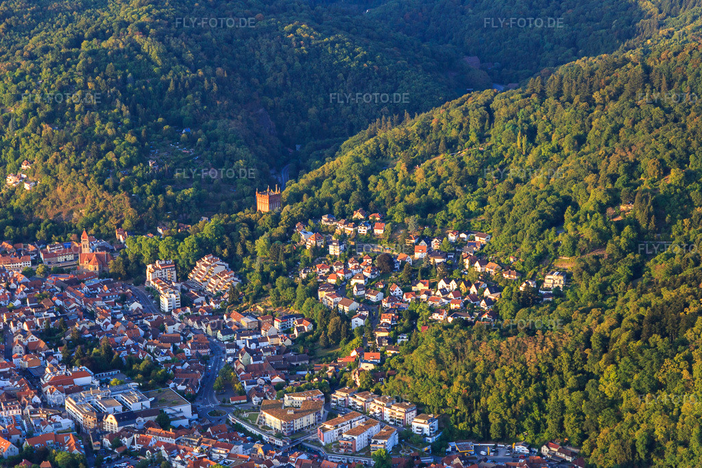 Luftbild: Wolfsgasse, Wachenbergstraße in Weinheim im Bundesland Baden-Württemberg in Deutschland. Foto: IMG_109397.jpg vom 30.07.2018 durch Werner Riehm/FLY-FOTO.de