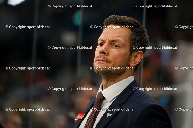 AUT, ICE, Black Wings Linz vs Graz 99ers | 06.03.2025, Linz AG Eisarena, AUT, ICE Eishockey Liga, Play Off MD3, Black Wings Linz vs Graz 99ers, im Bild Head Coach Philipp Lukas of Steinbach Black Wings Linz// ICE win2day Hockey League Match between Black Wings Linz and Graz 99ers Play Off MD3 in Linz, Austria on 2025/03/06