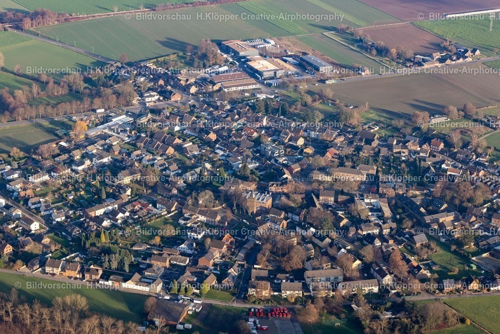 Luftbilder Grevenbroich-7780 | Luftbildfotografie Ortsansicht in Allrath im Bundesland Nordrhein-Westfalen, Deutschland - Realisiert mit Pictrs.com